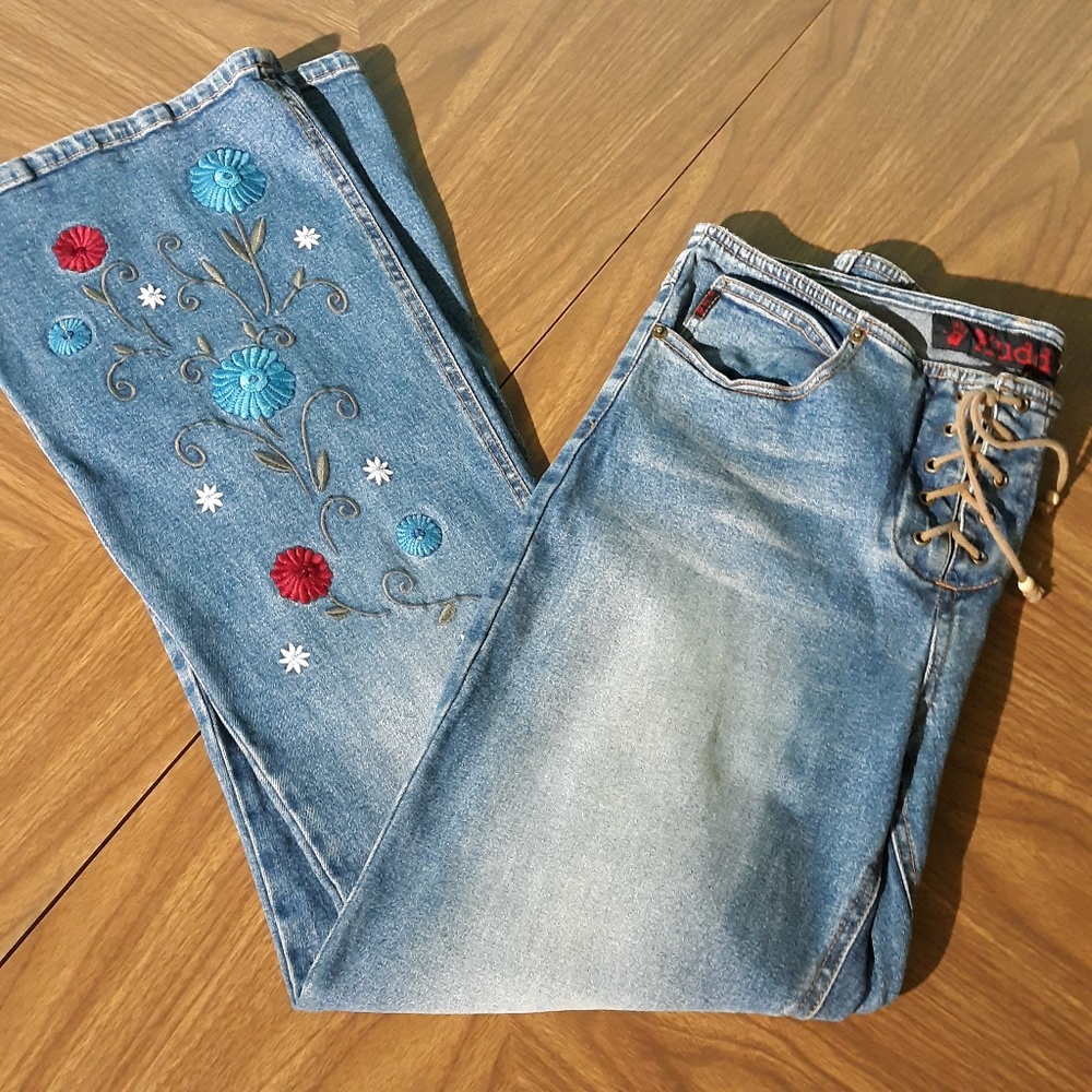 Mudd Embroidered Bell Bottom Jeans Vintage Lace Up
